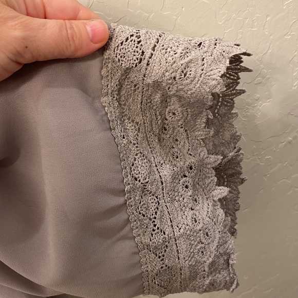 Sheer gray kimono with crochet trim NWOT - Picture 4 of 6